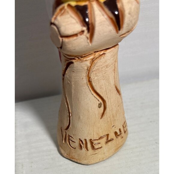 Handcrafted Ceramic Parrot Figurine From Venezuela 7.5" - Picture 2 of 9